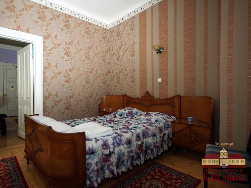Kursi Hunting Manor Hotel Puurmani Room photo