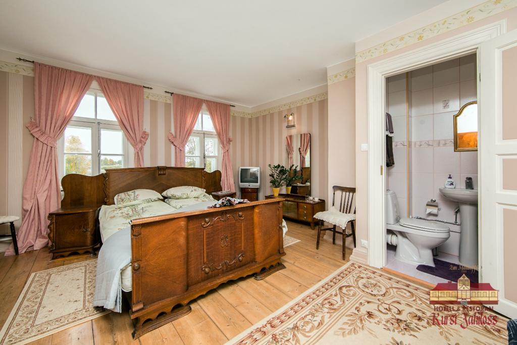 Kursi Hunting Manor Hotel Puurmani Room photo