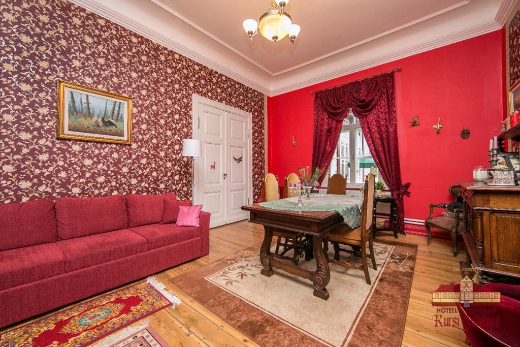 Kursi Hunting Manor Hotel Puurmani Room photo